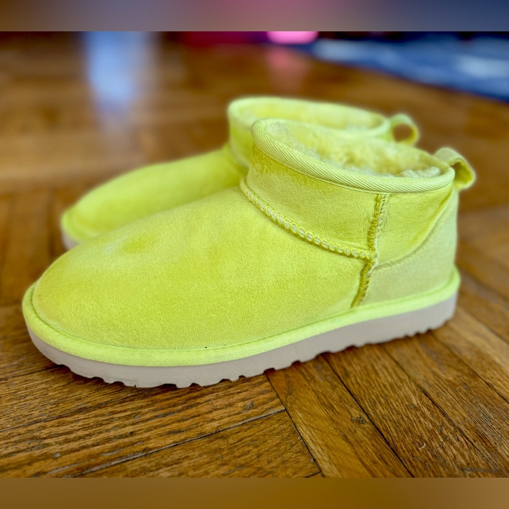 UGG classic ultra Mini boots in brat green neon yellow size 8 women’s